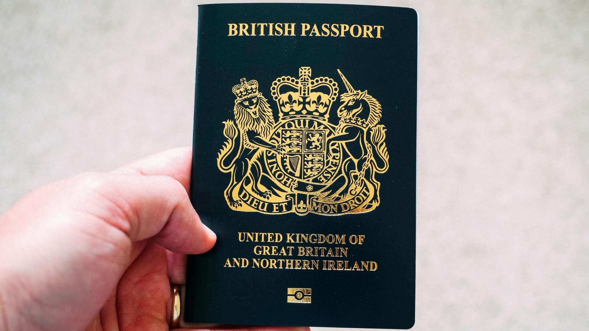 uk passport mauritius voila hotel