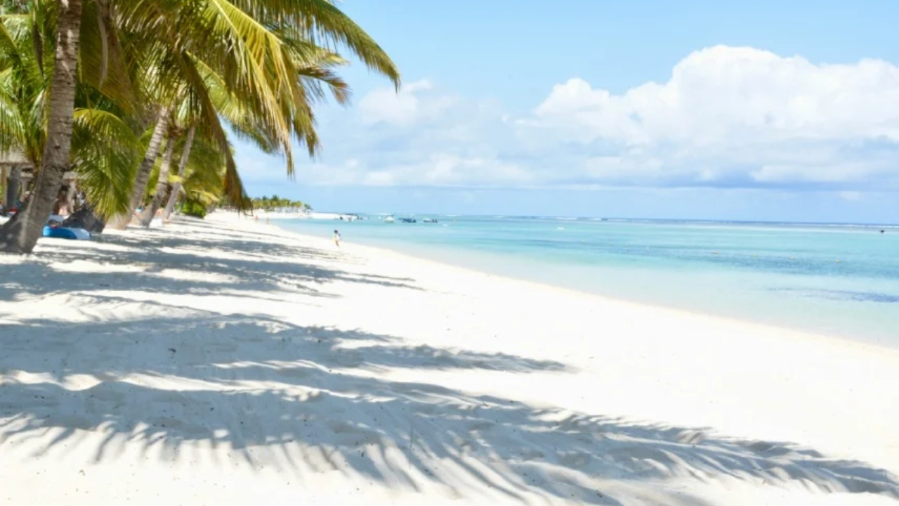 Le Morne Brabant Beach