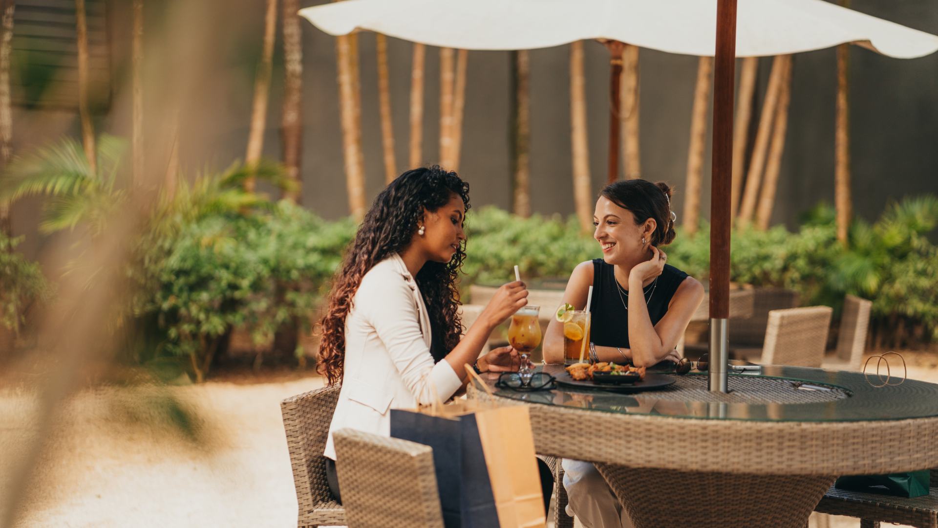 Guests enjoying Business lunch at Voilà Hotel restaurant in Mauritius