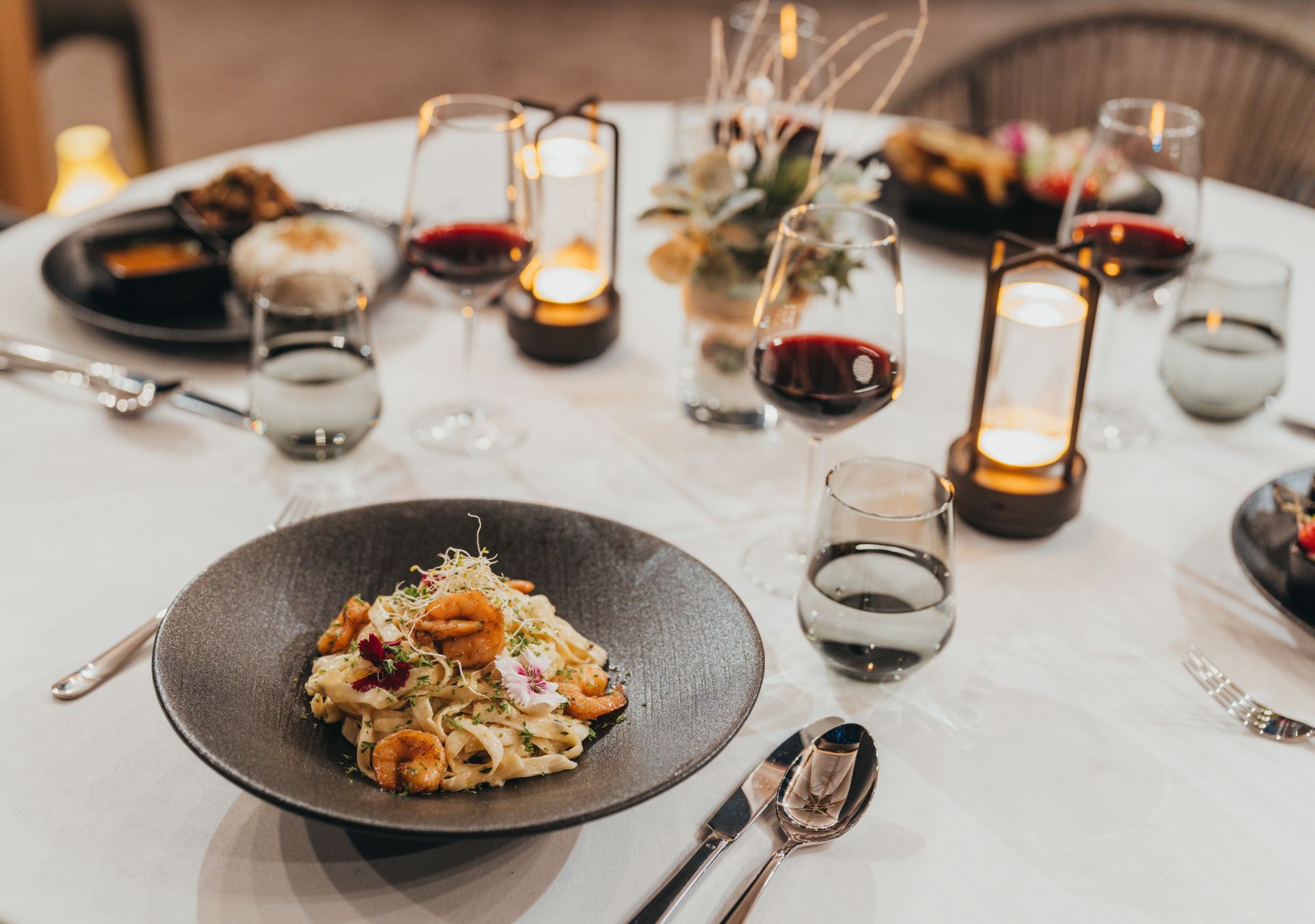 voila hotel restaurant