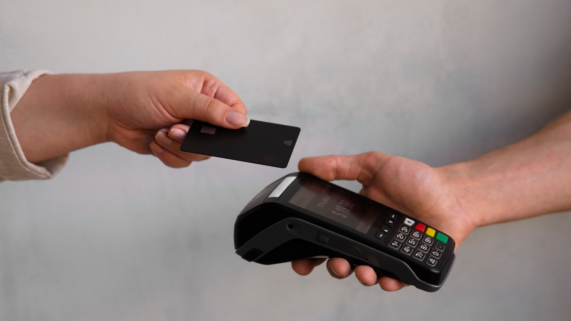 Paiement facile par carte, avec des transactions fluides et sécurisées pour les voyageurs sud-africains